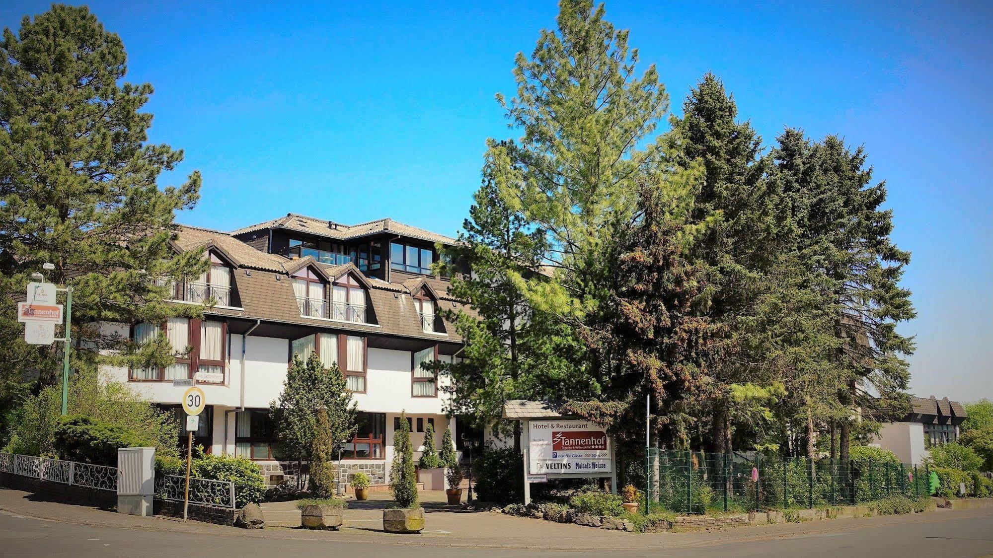 Gut-Hotel Tannenhof Haiger Exterior photo